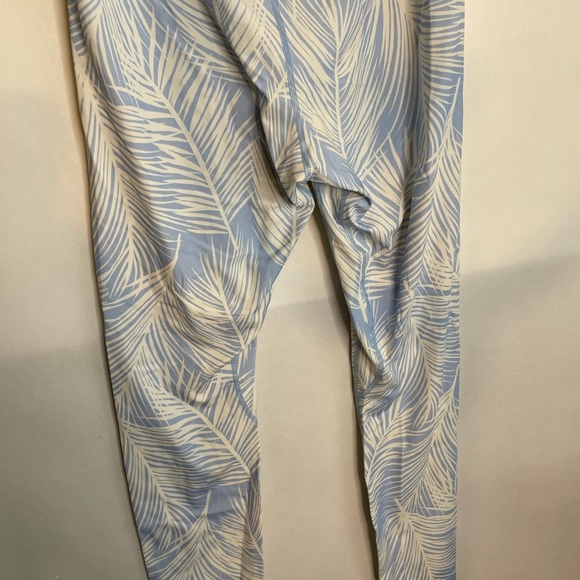 Spiritual Gangster Blue Leaf Print Leggings - Picture 5 of 5